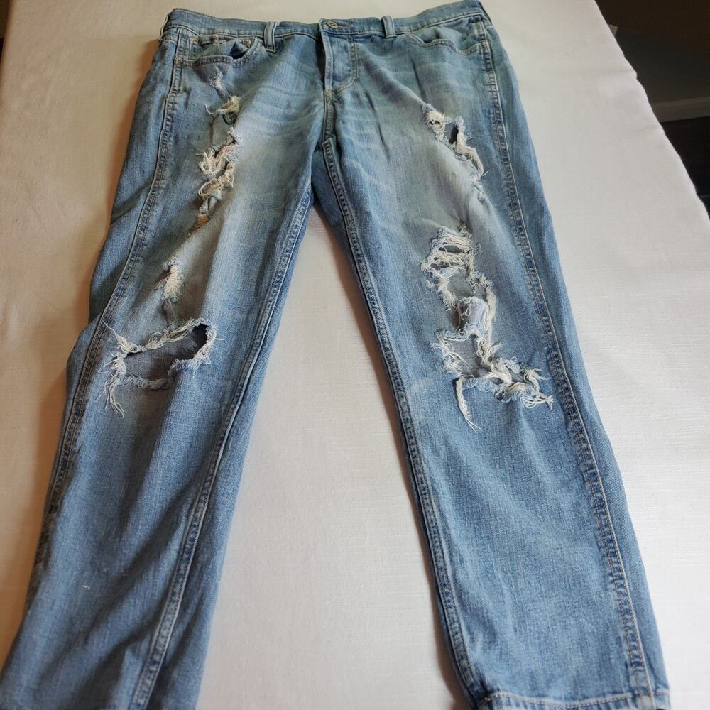 Hollister Womens Size 9 / 29 Vintage Boyfriend Distressed Blue Denim Jeans